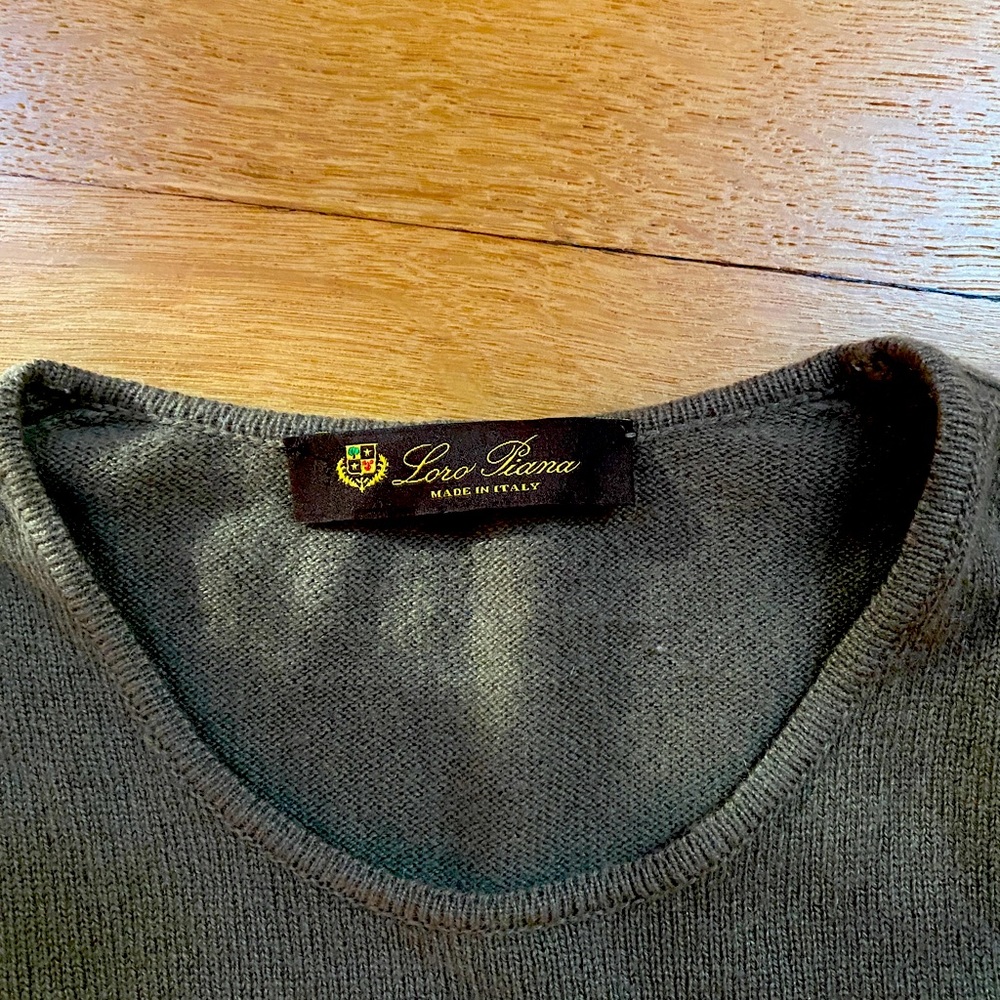 Loro Piana crew neck short sleeve knit top, pure cashmere, Size 2 (italian 38)